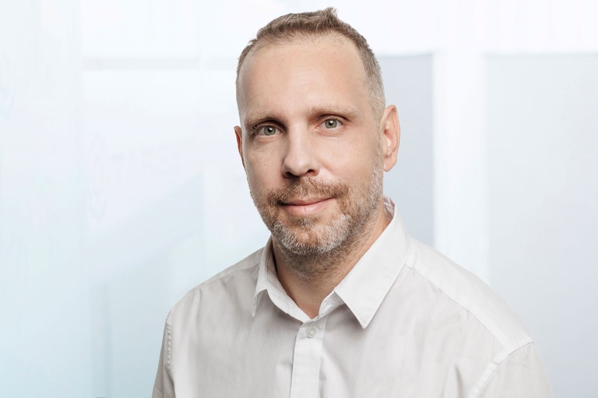 Mr Peter Ruzsa-min